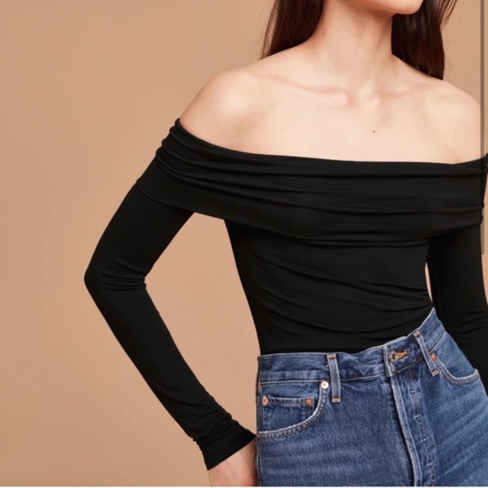 WILFRED size small off the shoulder long sleeve top